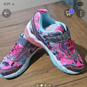 YESKIS Girls Light Up Shoes Running Sneakers